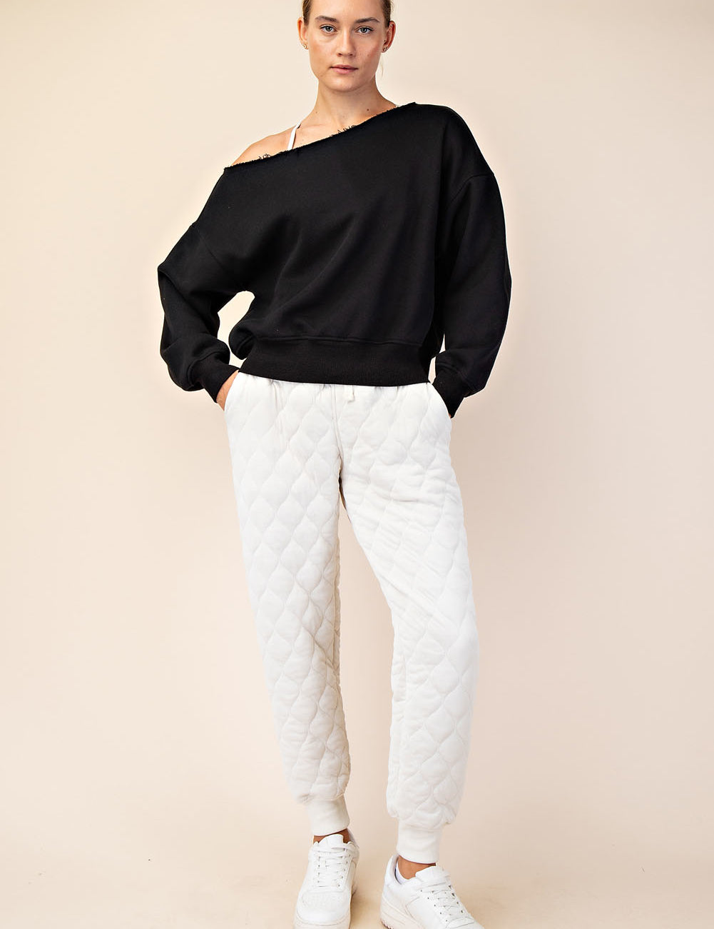 OFF SHOULDER SWEATSHIRT