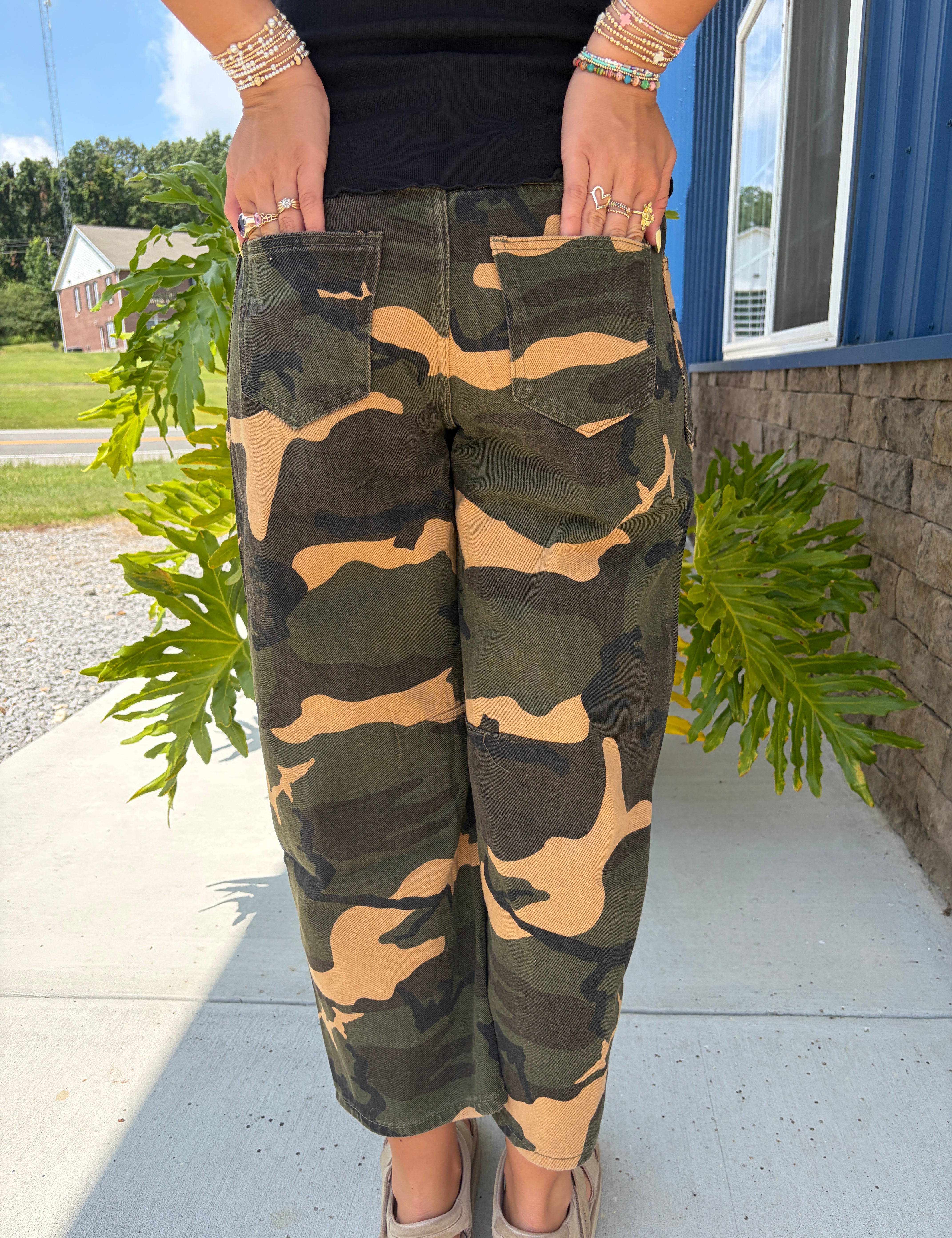 Baggy Fit Mid Rise Camouflage Jeans